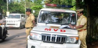 മലപ്പുറം തിരൂരിൽ മദ്യപിച്ച് സ്കൂൾവാഹനം ഓടിച്ച ഡ്രൈവറെ പിടികൂടി എംവിഡി
