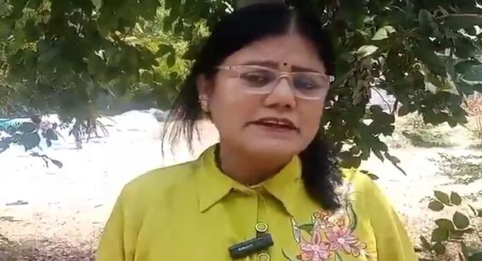 മുനിസിപ്പൽ തെരഞ്ഞെടുപ്പിൽ സീറ്റ് വാഗ്ദാനം ചെയ്ത് ബിജെപി നേതാവ് പണം തട്ടിയതായി പരാതി മുനിസിപ്പൽ തെരഞ്ഞെടുപ്പിൽ സീറ്റ് വാഗ്ദാനം ചെയ്ത് ബിജെപി നേതാവ് പണം തട്ടിയതായി പരാതി