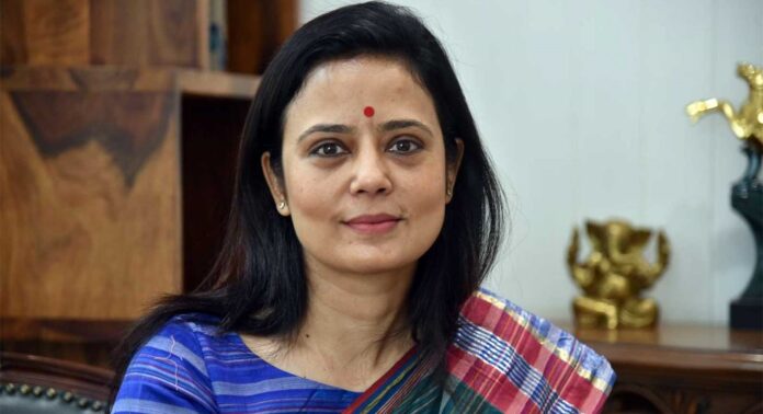 മഹുവ മൊയ്ത്രയ്ക്ക് നേരെ വിമാനത്തിൽ അതിക്രമമുണ്ടായതായി പരാതി മഹുവ മൊയ്ത്രയ്ക്ക് നേരെ വിമാനത്തിൽ അതിക്രമമുണ്ടായതായി പരാതി