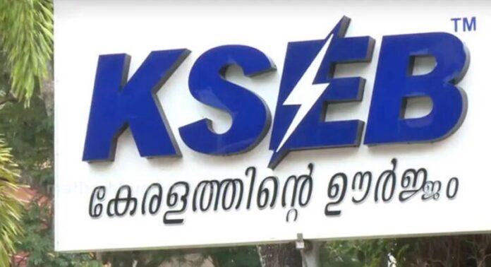 കാസർകോട് ജൂനിയർ ഉദ്യോഗസ്ഥയെ അധിക്ഷേപിച്ചു ; കെ.എസ്.ഇ.ബി സബ് എഞ്ചിനീയർക്കെതിരെ കേസെടുത്ത് പോലീസ് കാസർകോട് ജൂനിയർ ഉദ്യോഗസ്ഥയെ അധിക്ഷേപിച്ചു ; കെ.എസ്.ഇ.ബി സബ് എഞ്ചിനീയർക്കെതിരെ കേസെടുത്ത് പോലീസ്
