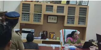 ആരോഗ്യ വകുപ്പ് ഡയറക്ടർ ചുമതല ഏറ്റെടുക്കാൻ ഡോ. കെ.ജെ റീന എത്തിയതോടെ ഡിഎച്ച്എസ് ഓഫീസിൽ നാടകീയ രംഗങ്ങൾ