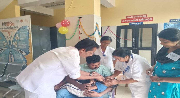 കോന്നി ഗ്രാമ പഞ്ചായത്തിൽ അഞ്ച് വയസ്സിന് താഴെ പ്രായമുള്ള കുട്ടികൾക്ക് പോളിയോ തുള്ളി മരുന്ന് നൽകി കോന്നി ഗ്രാമ പഞ്ചായത്തിൽ അഞ്ച് വയസ്സിന് താഴെ പ്രായമുള്ള കുട്ടികൾക്ക് പോളിയോ തുള്ളി മരുന്ന് നൽകി