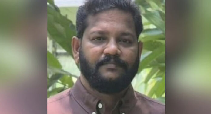 ഹയര് സെക്കന്ഡറി സ്കൂള് ലാബ് അസിസ്റ്റന്റ് ട്രെയിനില് നിന്ന് വീണ് മരിച്ചു ഹയര് സെക്കന്ഡറി സ്കൂള് ലാബ് അസിസ്റ്റന്റ് ട്രെയിനില് നിന്ന് വീണ് മരിച്ചു