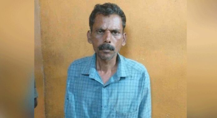 ക്ഷേത്രത്തിലെ കാണിക്കവഞ്ചി കുത്തിത്തുറന്ന് പണം മോഷ്ടിച്ച പ്രതി പിടിയിൽ ക്ഷേത്രത്തിലെ കാണിക്കവഞ്ചി കുത്തിത്തുറന്ന് പണം മോഷ്ടിച്ച പ്രതി പിടിയിൽ