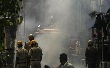 ബംഗാളിൽ സർക്കാർ കെട്ടിടത്തിലുണ്ടായ തീപിടുത്തത്തിൽ കത്തിനശിച്ചത് 4,000 വോട്ടിങ് മിഷീനുകൾ