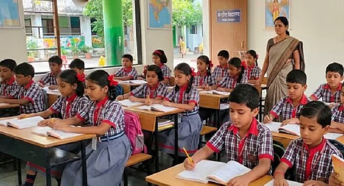 കേന്ദ്രീയ വിദ്യാലയങ്ങളില് സംസ്കൃതം നിര്ബന്ധം ; ക്ലാസുകള് തിരിക്കേണ്ടത് മൂന്നാം ഭാഷാടിസ്ഥാനത്തില് കേന്ദ്രീയ വിദ്യാലയങ്ങളില് സംസ്കൃതം നിര്ബന്ധം ; ക്ലാസുകള് തിരിക്കേണ്ടത് മൂന്നാം ഭാഷാടിസ്ഥാനത്തില്