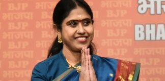 ബിജെപി നേതാവ് വിജയധരണിയും മുന് മന്ത്രി പച്ചൈമാലും ടിവികെയില്