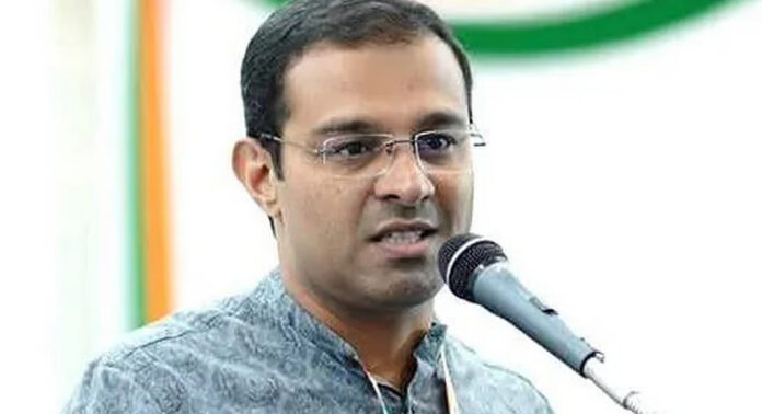 സര്വകലാശാല കാവിവല്ക്കരണത്തിന് സര്ക്കാര് അനുവദിക്കില്ലെന്ന് ഉന്നത വിദ്യാഭ്യാസ മന്ത്രി റോജി എം ജോണ് സര്വകലാശാല കാവിവല്ക്കരണത്തിന് സര്ക്കാര് അനുവദിക്കില്ലെന്ന് ഉന്നത വിദ്യാഭ്യാസ മന്ത്രി റോജി എം ജോണ്