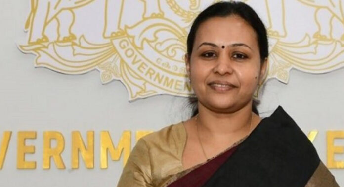 സംസ്ഥാനത്ത് നിപ സ്ഥിരീകരിച്ച് ദിവസങ്ങള് പിന്നിട്ടിട്ടും മരുന്ന് ലഭ്യമാക്കാന് കഴിയാത്തത് സര്ക്കാരിന്റെ കുറ്റകരമായ അനാസ്ഥ : വീണ ജോർജ് സംസ്ഥാനത്ത് നിപ സ്ഥിരീകരിച്ച് ദിവസങ്ങള് പിന്നിട്ടിട്ടും മരുന്ന് ലഭ്യമാക്കാന് കഴിയാത്തത് സര്ക്കാരിന്റെ കുറ്റകരമായ അനാസ്ഥ : വീണ ജോർജ്