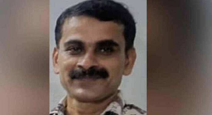 കാലടിയില് കോണ്ഗ്രസ് വാര്ഡ് പ്രസിഡന്റ് മോഷണശ്രമത്തിനിടെ പിടിയില് കാലടിയില് കോണ്ഗ്രസ് വാര്ഡ് പ്രസിഡന്റ് മോഷണശ്രമത്തിനിടെ പിടിയില്