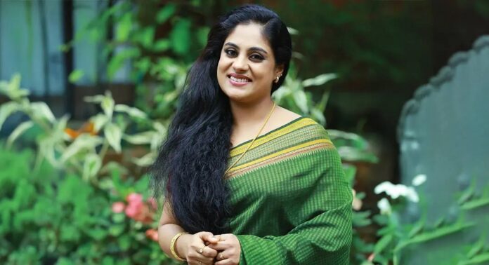 ‘അമ്മ’യ്ക്ക് വീണ്ടും തിരിച്ചടി ! അഡ്ഹോക് കമ്മറ്റിയിൽ നിന്നും രാജി ‘അമ്മ’യ്ക്ക് വീണ്ടും തിരിച്ചടി ! അഡ്ഹോക് കമ്മറ്റിയിൽ നിന്നും രാജി