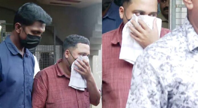 ഓമല്ലൂരിലെ എലോഹിം ഗ്ലോബൽ വർഷിപ്പ് സെൻ്ററിലെ പീഡനം ; ഒളിവിൽ കഴിഞ്ഞിരുന്ന മൂന്ന് പ്രതികളും പിടിയിൽ ഓമല്ലൂരിലെ എലോഹിം ഗ്ലോബൽ വർഷിപ്പ് സെൻ്ററിലെ പീഡനം ; ഒളിവിൽ കഴിഞ്ഞിരുന്ന മൂന്ന് പ്രതികളും പിടിയിൽ