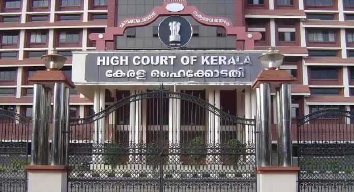 ആലപ്പുഴയിലെ ‘രക്ഷാപ്രവർത്തനം’ , പ്രതികളുടെ ജാമ്യം റദ്ദാക്കണം ; ഗൺമാൻമാർക്ക് നോട്ടീസ് അയച്ച് ഹൈക്കോടതി ആലപ്പുഴയിലെ ‘രക്ഷാപ്രവർത്തനം’ , പ്രതികളുടെ ജാമ്യം റദ്ദാക്കണം ; ഗൺമാൻമാർക്ക് നോട്ടീസ് അയച്ച് ഹൈക്കോടതി