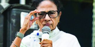 തൃണമൂല് വിമത എംപിമാര്ക്ക് അയോഗ്യത ഭീഷണി