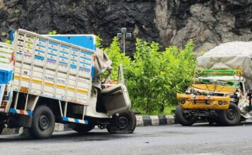കുതിരാൻ തുരങ്കത്തിനുള്ളിൽ അഞ്ച് വാഹനങ്ങൾ തമ്മിൽ കൂട്ടിയിടിച്ച് വൻ അപകടം