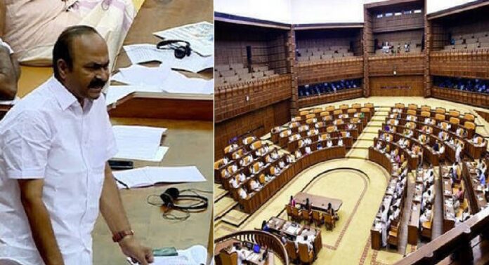 ‘ഒരു കാരണവശാലും കൊടുക്കില്ല’ ; സഭയിൽ മുഖ്യമന്ത്രിയെ മൈക്ക് ചതിച്ചു ‘ഒരു കാരണവശാലും കൊടുക്കില്ല’ ; സഭയിൽ മുഖ്യമന്ത്രിയെ മൈക്ക് ചതിച്ചു
