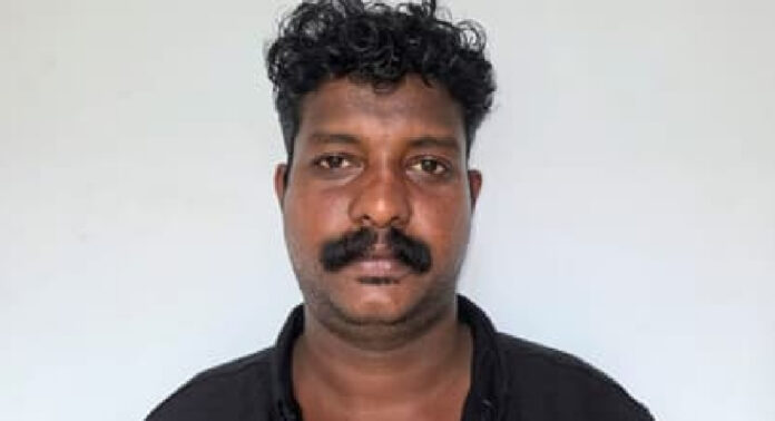 മീൻ പിടിക്കാൻ കൂടെ പോകാൻ വിസമ്മതിച്ചു , മുൻവൈരാഗ്യത്തില് 31-കാരൻ വീട്ടുമുറ്റത്ത് അതിക്രമിച്ചുകയറി വടിവാൾകൊണ്ട് വെട്ടി മീൻ പിടിക്കാൻ കൂടെ പോകാൻ വിസമ്മതിച്ചു , മുൻവൈരാഗ്യത്തില് 31-കാരൻ വീട്ടുമുറ്റത്ത് അതിക്രമിച്ചുകയറി വടിവാൾകൊണ്ട് വെട്ടി