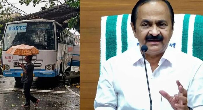 സൗജന്യ യാത്രയിൽ തർക്കങ്ങൾ; മുൻകൂർ പണം വേണമെന്ന് കെഎസ്ആർടിസി സൗജന്യ യാത്രയിൽ തർക്കങ്ങൾ; മുൻകൂർ പണം വേണമെന്ന് കെഎസ്ആർടിസി