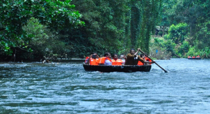 ദീര്ഘദൂര സവാരിയില്ലാതെ തണ്ണിത്തോട് അടവി കുട്ടവഞ്ചി സവാരി കേന്ദ്രം ; നിരാശരായി സഞ്ചാരികള് ദീര്ഘദൂര സവാരിയില്ലാതെ തണ്ണിത്തോട് അടവി കുട്ടവഞ്ചി സവാരി കേന്ദ്രം ; നിരാശരായി സഞ്ചാരികള്