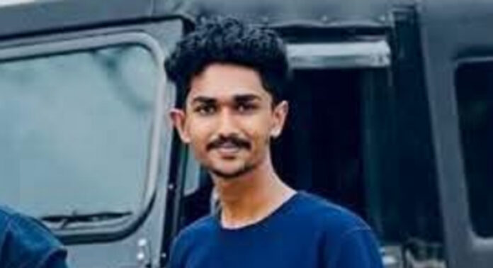 വടശ്ശേരിക്കര ചെങ്ങറ മുക്കില് ബൈക്ക് തോട്ടിലേക്ക് മറിഞ്ഞ് യുവാവിന് ദാരുണാന്ത്യം വടശ്ശേരിക്കര ചെങ്ങറ മുക്കില് ബൈക്ക് തോട്ടിലേക്ക് മറിഞ്ഞ് യുവാവിന് ദാരുണാന്ത്യം