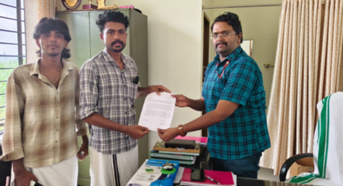 കോന്നി സി.എഫ്.ആര്.ഡി.കോളേജിലെ ജല സംഭരണിയില് പാമ്പും ഉടുമ്പും ചത്ത് കിടന്ന സംഭവത്തില് നടപടി വേണം ; എ.ഐ.എസ്.എഫ് കോന്നി സി.എഫ്.ആര്.ഡി.കോളേജിലെ ജല സംഭരണിയില് പാമ്പും ഉടുമ്പും ചത്ത് കിടന്ന സംഭവത്തില് നടപടി വേണം ; എ.ഐ.എസ്.എഫ്