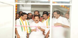 റാന്നി എം.എൽ.എ പഴകുളം മധുവിന്റെ ഓഫീസ് ആഭ്യന്തര വകുപ്പ് മന്ത്രി രമേശ് ചെന്നിത്തല ഉദ്ഘാടനം ചെയ്തു