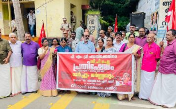 വിദ്യാഭ്യാസ മേഖലയെ കാവിവത്ക്കരിക്കാന് യുഡിഎഫ് കൂട്ടുനില്ക്കുന്നു : ലിസിദിവാന്