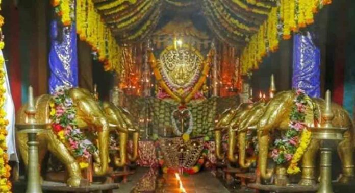 ഏറ്റുമാനൂരിലെ തിരുവാഭരണം അടക്കമുള്ള സ്വത്തുക്കളും പരിശോധിക്കണം ; ആവശ്യം ശക്തമാക്കി ഭക്തർ ഏറ്റുമാനൂരിലെ തിരുവാഭരണം അടക്കമുള്ള സ്വത്തുക്കളും പരിശോധിക്കണം ; ആവശ്യം ശക്തമാക്കി ഭക്തർ