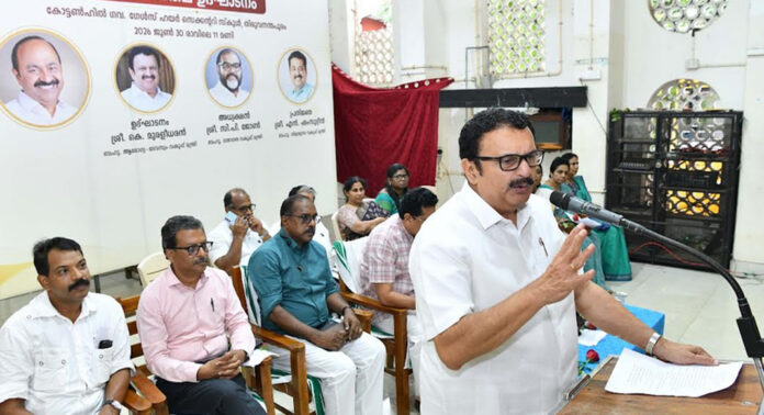 പകർച്ചവ്യാധി പ്രതിരോധത്തിൽ വിദ്യാർത്ഥികൾക്ക് നിർണായക പങ്ക് : മന്ത്രി കെ.മുരളീധരൻ പകർച്ചവ്യാധി പ്രതിരോധത്തിൽ വിദ്യാർത്ഥികൾക്ക് നിർണായക പങ്ക് : മന്ത്രി കെ.മുരളീധരൻ