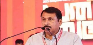 ഷാഫി പറമ്പിൽ എംപിയെ ഭീഷണിപ്പെടുത്തിയെന്ന് ആരോപിച്ച് സിപിഎം കോഴിക്കോട് ജില്ലാ സെക്രട്ടറി എം.മെഹബൂബിനെതിരെ പരാതി