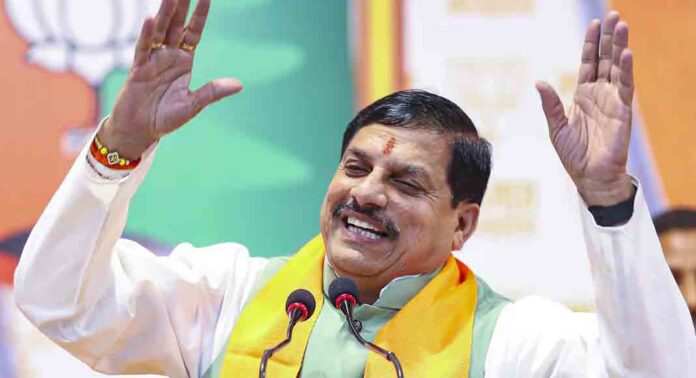 മധ്യപ്രദേശ് മുഖ്യമന്ത്രിയും കുടുംബവും 150 ഏക്കറിലേറെ ഭൂമി വാങ്ങിക്കൂട്ടിയ സംഭവം ; കേന്ദ്ര അന്വേഷണ ഏജൻസികൾ എന്തുകൊണ്ട് ഇടപെടുന്നില്ലെന്ന് കോണ്ഗ്രസ് മധ്യപ്രദേശ് മുഖ്യമന്ത്രിയും കുടുംബവും 150 ഏക്കറിലേറെ ഭൂമി വാങ്ങിക്കൂട്ടിയ സംഭവം ; കേന്ദ്ര അന്വേഷണ ഏജൻസികൾ എന്തുകൊണ്ട് ഇടപെടുന്നില്ലെന്ന് കോണ്ഗ്രസ്