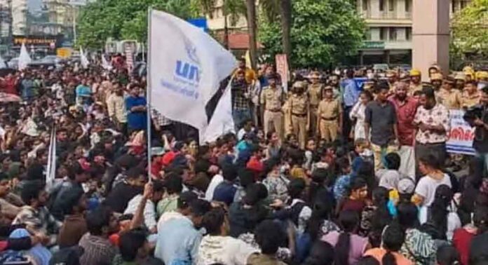 നേഴ്സുമാരുടെ ശമ്പള വർധന ; ആരോഗ്യവകുപ്പും യുണൈറ്റഡ് നേഴ്സസ് അസോസിയേഷൻ തമ്മിലുള്ള ചർച്ച ഇന്ന് നേഴ്സുമാരുടെ ശമ്പള വർധന ; ആരോഗ്യവകുപ്പും യുണൈറ്റഡ് നേഴ്സസ് അസോസിയേഷൻ തമ്മിലുള്ള ചർച്ച ഇന്ന്