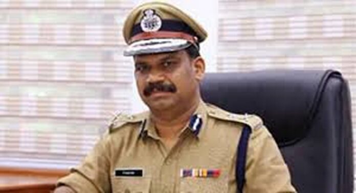 സംസ്ഥാനത്തെ ക്രമസമാധാന ചുമതലയുള്ള എഡിജിപിയായി പി.വിജയൻ ചുമതലയേറ്റു സംസ്ഥാനത്തെ ക്രമസമാധാന ചുമതലയുള്ള എഡിജിപിയായി പി.വിജയൻ ചുമതലയേറ്റു