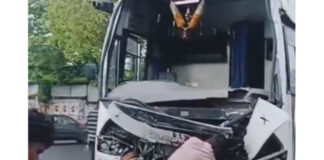 പന്തളത്ത് സ്വകാര്യ ബസും ടൂറിസ്റ്റ് ബസും കൂട്ടിയിടിച്ച് അപകടം ; യാത്രക്കാര്ക്ക് പരിക്ക്