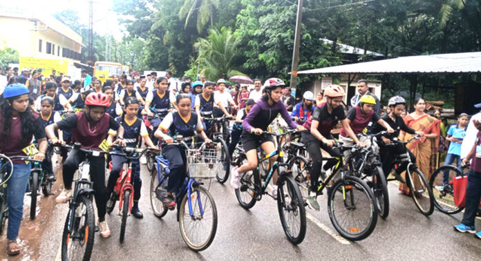 അസ്മിത ഖേലോ ഇന്ത്യ വനിതാ സൈക്ലിംഗ് സിറ്റി ലീഗ് കൊടുമണ്ണിൽ നടന്നു അസ്മിത ഖേലോ ഇന്ത്യ വനിതാ സൈക്ലിംഗ് സിറ്റി ലീഗ് കൊടുമണ്ണിൽ നടന്നു
