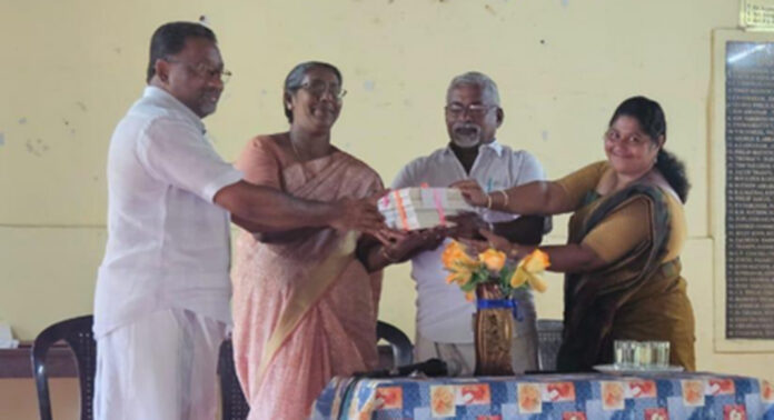 വെള്ളാറ മേമല എം.ഡി.യു.പി സ്കൂളിന് പ്രവാസി സംസ്കൃതി അസോസിയേഷൻ പുസ്തകങ്ങൾ കൈമാറി വെള്ളാറ മേമല എം.ഡി.യു.പി സ്കൂളിന് പ്രവാസി സംസ്കൃതി അസോസിയേഷൻ പുസ്തകങ്ങൾ കൈമാറി
