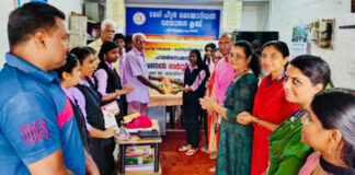 വയോജന ക്ലബ്ബിന്റെ വായനശാലയിലേക്ക് വായനാ ദിനത്തില് പുസ്തകങ്ങള് കൈമാറി