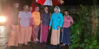 പുതുശ്ശേരിമലയിൽ മെയിൻ റോഡ് മുറിച്ചുകടന്ന പെരുമ്പാമ്പിനെ പിടികൂടി
