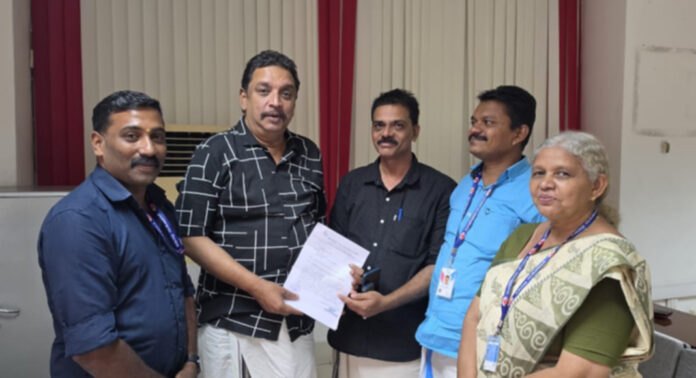 കലഞ്ഞൂര് പഞ്ചായത്തിലെ വന്യജീവി ശല്യം പരിഹരിക്കണം ; പഞ്ചായത്ത് ഭരണ സമിതി വനം വകുപ്പ് മന്ത്രിക്ക് പരാതി നല്കി കലഞ്ഞൂര് പഞ്ചായത്തിലെ വന്യജീവി ശല്യം പരിഹരിക്കണം ; പഞ്ചായത്ത് ഭരണ സമിതി വനം വകുപ്പ് മന്ത്രിക്ക് പരാതി നല്കി