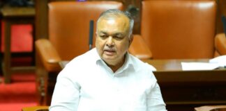 മുതിർന്ന നേതാക്കളുടെ ഇടപെടൽ വിജയം; രാജി തീരുമാനം ഉപേക്ഷിച്ച് കർണ്ണാടക മന്ത്രി രാമലിംഗ റെഡ്ഡി