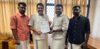 പിഎം ശ്രീ സ്കൂൾ പദ്ധതിയിൽ നിന്ന് ഉപാധികളൊന്നുമില്ലാതെ പിൻവാങ്ങണമെന്ന് ആവശ്യപ്പെട്ട് എസ്എഫ്ഐ വിദ്യാഭ്യാസ മന്ത്രി എൻ ഷംസുദ്ദീന് നിവേദനം നൽകി