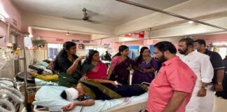 തിരുവനന്തപുരം കോർപ്പറേഷൻ ഓഫീസിൽ സംഘർഷം ; മേയർക്ക് കാലിന് പരുക്ക്