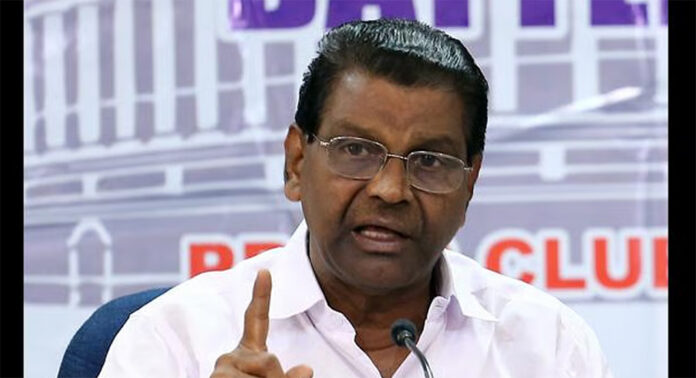 വീര്യം കുറഞ്ഞ മദ്യത്തിന് നികുതിയിളവ് തീരുമാനം ; സർക്കാർ പിൻമാറുമെന്ന് പ്രതീക്ഷ : തിരുവഞ്ചൂർ വീര്യം കുറഞ്ഞ മദ്യത്തിന് നികുതിയിളവ് തീരുമാനം ; സർക്കാർ പിൻമാറുമെന്ന് പ്രതീക്ഷ : തിരുവഞ്ചൂർ