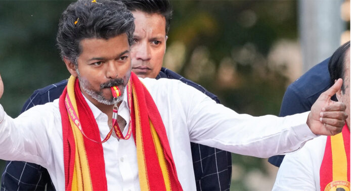 മൂന്നാം മുന്നണി സഖ്യം ഒരുക്കാൻ ടിവികെ ; ഡിഎംകെ വിട്ട പാർട്ടികൾക്കുള്ള ‘താങ്ക്സ് ഗിവിങ്’ യോഗം നാളെ മൂന്നാം മുന്നണി സഖ്യം ഒരുക്കാൻ ടിവികെ ; ഡിഎംകെ വിട്ട പാർട്ടികൾക്കുള്ള ‘താങ്ക്സ് ഗിവിങ്’ യോഗം നാളെ