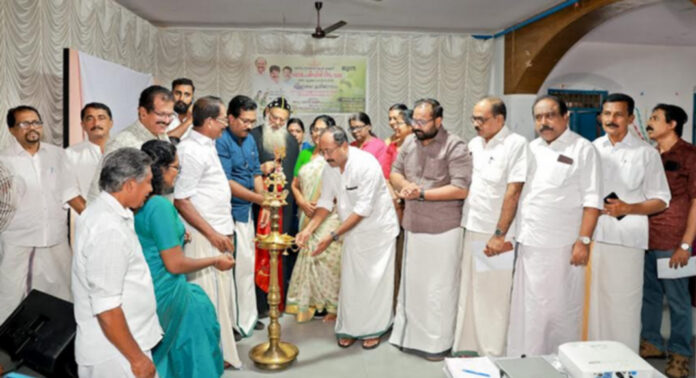 പരിസ്ഥിതി സംരക്ഷണവും പരിപാലനവും വരുംതലമുറയ്ക്ക് വേണ്ടി നടപ്പാക്കണം ; വര്ഗീസ് മാമ്മന് എം.എല്.എ പരിസ്ഥിതി സംരക്ഷണവും പരിപാലനവും വരുംതലമുറയ്ക്ക് വേണ്ടി നടപ്പാക്കണം ; വര്ഗീസ് മാമ്മന് എം.എല്.എ