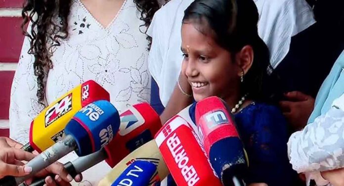 പാലക്കാട് കൈ മുറിച്ച് മാറ്റേണ്ടി വന്ന വിനോദിനിക്ക് സര്ക്കാര് പ്രഖ്യാപിച്ച പ്രതിമാസ ധനസഹായം മുടങ്ങി പാലക്കാട് കൈ മുറിച്ച് മാറ്റേണ്ടി വന്ന വിനോദിനിക്ക് സര്ക്കാര് പ്രഖ്യാപിച്ച പ്രതിമാസ ധനസഹായം മുടങ്ങി