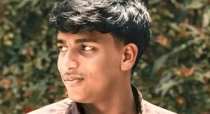 പാലക്കാട് മണ്ണാർക്കാട് ബസും ബൈക്കും കൂട്ടിയിടിച്ച് അപകടം ; 19കാരന് ദാരുണാന്ത്യം പാലക്കാട് മണ്ണാർക്കാട് ബസും ബൈക്കും കൂട്ടിയിടിച്ച് അപകടം ; 19കാരന് ദാരുണാന്ത്യം