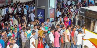 ഓണത്തിരക്ക് പരിഹരിക്കാന് സ്വകാര്യ ബസുകള് വാടകയ്ക്കെടുക്കാന് കെഎസ്ആര്ടിസി