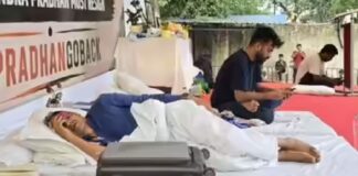 ധർമ്മേന്ദ്ര പ്രധാനെതിരെ നടപടി സ്വീകരിക്കുന്നത് വരെ പിന്നോട്ടില്ലെന്ന് പാറ്റകൾ