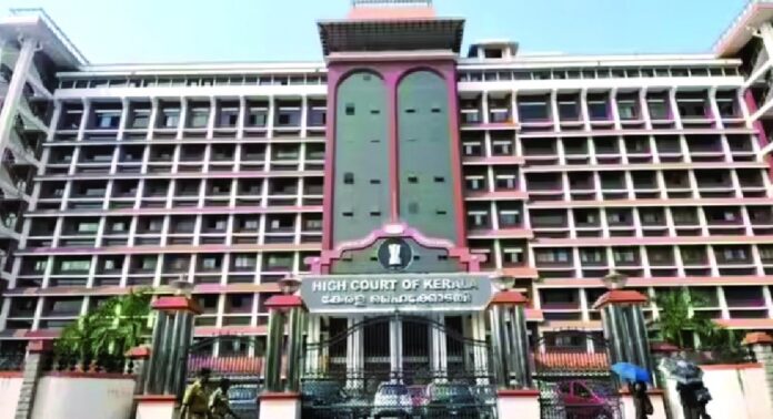 കശുവണ്ടി അഴിമതി കേസില് രൂക്ഷവിമർശനവുമായി ഹൈക്കോടതി കശുവണ്ടി അഴിമതി കേസില് രൂക്ഷവിമർശനവുമായി ഹൈക്കോടതി